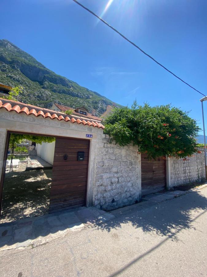 Mansarda Apartment Kotor Exterior foto